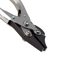 Standard Pliers Flat Nose Serrated 5.00" (127.0mm) Standard Pliers Flat Nose Serrated 5.00" (127.0mm)