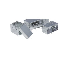 RF 屏蔽 屏蔽式、2 件式 2.750" (69.85mm) X 4.000" (101.60mm) 非通風型 通孔式 RF 屏蔽 屏蔽式、2 件式 2.750" (69.85mm) X 4.000" (101.60mm) 非通風型 通孔式